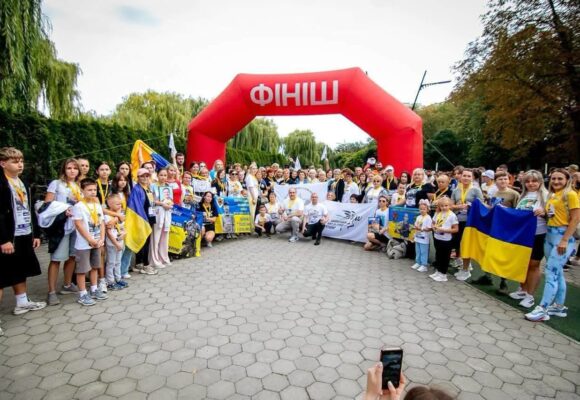 В Івано-Франківську відбувся патріотичний забіг “Шаную воїнів, біжу за Героїв України”
