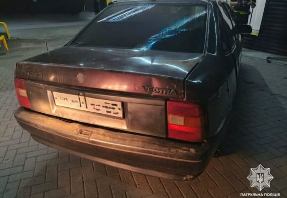 З ознаками сп’яніння та без права керування: патрульні склали адміністративні матеріали