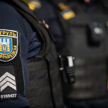 У Івано-Франківську патрульні зупинили мотоцикліста без водійського посвідчення та з ознаками сп’яніння У Івано-Франківську патрульні зупинили мотоцикліста без водійського посвідчення та з ознаками сп’яніння