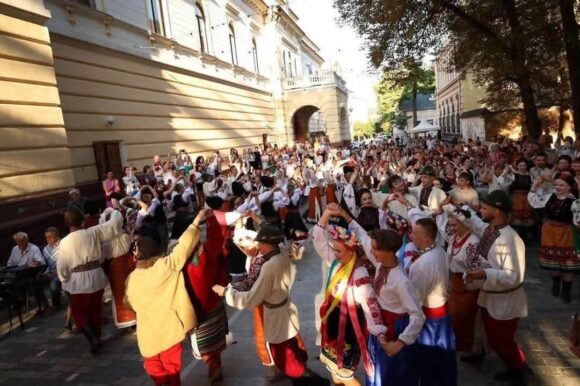 У Коломиї відбувся ювілейний X Всеукраїнський фестиваль народної хореографії «Покутські витоки»
