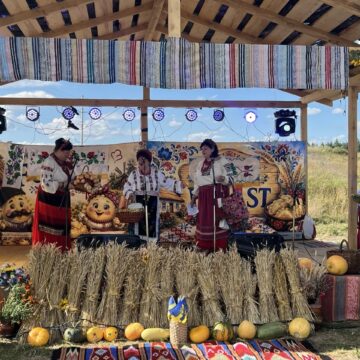 «Поки в хаті є хліб і шкварки…»