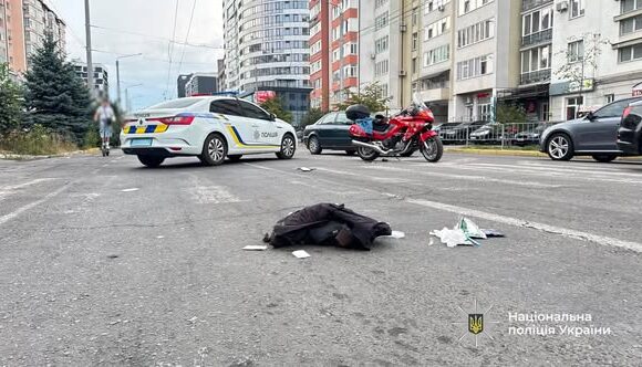 ДТП за участі двох мотоциклів та пішохода в Івано-Франківську