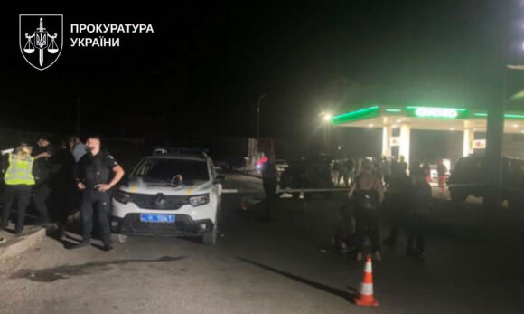 Двічі вистрелив у знайомого: франківцю, який влаштував стрілянину біля АЗС, прокурори повідомили про нову підозру