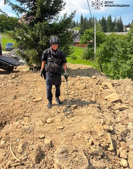 Піротехніки ДСНС Прикарпаття знищили 18 вибухонебезпечних предметів часів Другої світової війни Піротехніки ДСНС Прикарпаття знищили 18 вибухонебезпечних предметів часів Другої світової війни