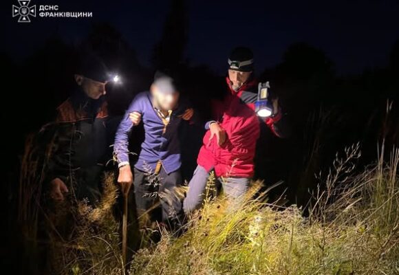 89-річний житель Надвірнянщини пішов на присадибну ділянку та не повернувся – його розшукували рятувальники