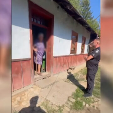 Поліцейські повторно перевірили інформацію про можливе домашнє насильство в родині на Коломийщині Поліцейські повторно перевірили інформацію про можливе домашнє насильство в родині на Коломийщині