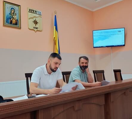 Гроші на ремонт доріг і допомогу мешканцям громади: у Яремчому ухвалили зміни до бюджету