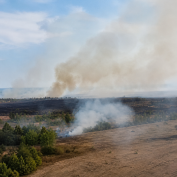 На Рожнятівщині кілька діб гасять пожежу торфу та сухостою На Рожнятівщині кілька діб гасять пожежу торфу та сухостою