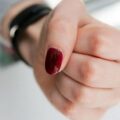 У Коломиї судили жінку, яка під час бійки вдарила суперницю пляшкою по голові