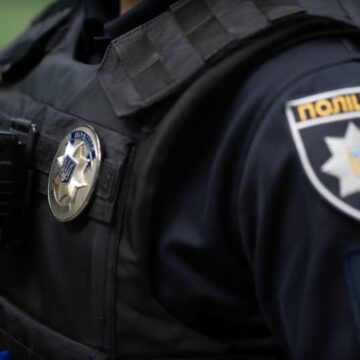 В Івано-Франківську 47-річна жінка викрала із закладу скриньку з грошима: її оперативно затримали патрульні В Івано-Франківську 47-річна жінка викрала із закладу скриньку з грошима: її оперативно затримали патрульні