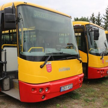 Коломийська громада отримала три пасажирські автобуси від Польщі (ФОТО) Коломийська громада отримала три пасажирські автобуси від Польщі (ФОТО)