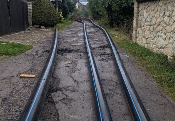 У Яремчі замінили 370 метрів аварійного водопроводу (ФОТО)