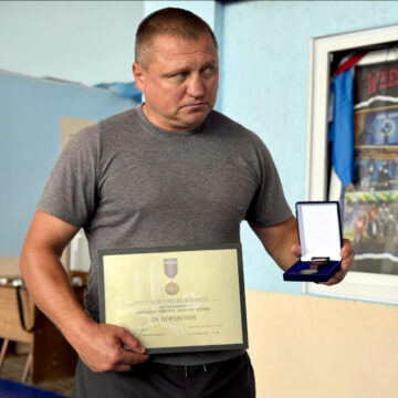 Ветерана війни Романа Демчука нагороджено відзнакою Міністра оборони України Ветерана війни Романа Демчука нагороджено відзнакою Міністра оборони України