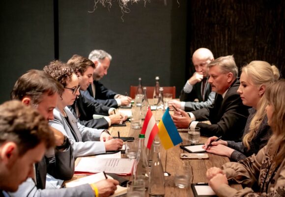 Карпатська вісімка: 42,5 млрд євро інвестиційних проєктів та нові можливості для розвитку регіону Карпатська вісімка: 42,5 млрд євро інвестиційних проєктів та нові можливості для розвитку регіону