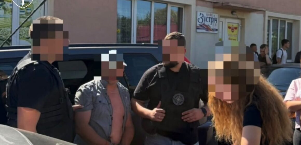 Двох прикарпатців викрили на злочинах сексуального характеру проти дітей в Інтернеті (ФОТО) Двох прикарпатців викрили на злочинах сексуального характеру проти дітей в Інтернеті (ФОТО)
