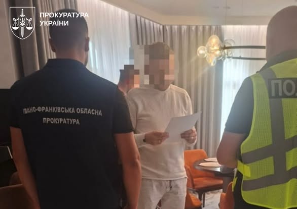 На Прикарпатті викрили аферу на понад 5,4 млн грн: франківець заробляв на чужих машинах та квартирах На Прикарпатті викрили аферу на понад 5,4 млн грн: франківець заробляв на чужих машинах та квартирах