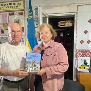 Болехівському музею автор подарував книгу про історію, людей, духовність і пам’ять громади Болехівському музею автор подарував книгу про історію, людей, духовність і пам’ять громади