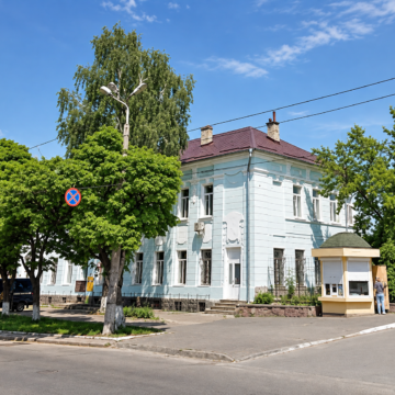 В Івано-Франківську облаштують хостел для військових у приміщенні колишньої “Укрпошти” В Івано-Франківську облаштують хостел для військових у приміщенні колишньої “Укрпошти”