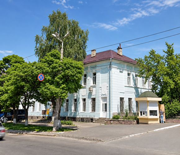 В Івано-Франківську облаштують хостел для військових у приміщенні колишньої “Укрпошти” В Івано-Франківську облаштують хостел для військових у приміщенні колишньої “Укрпошти”