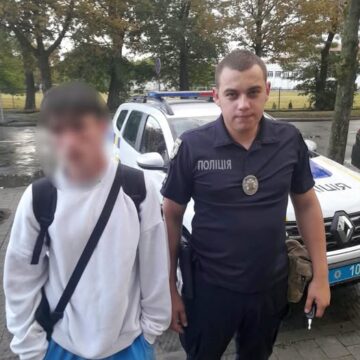 Знайшли за кілька годин: поліцейські розшукали 16-річного мешканця Долини Знайшли за кілька годин: поліцейські розшукали 16-річного мешканця Долини