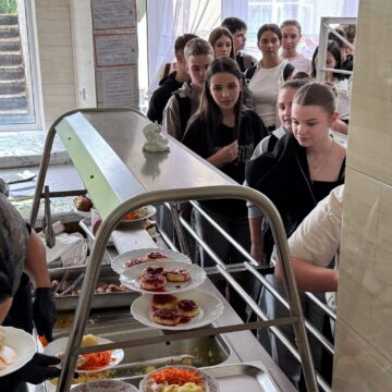 Учні задоволені меню: у громадах Коломийщини перевіряють якість шкільного харчування (ФОТО)