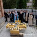 Владика Володимир освятив хрести для куполів храму святого Миколая в Івано-Франківську