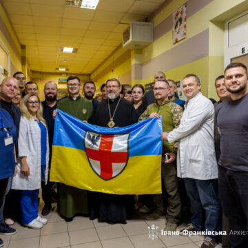 Блаженніший Святослав відвідав поранених військових у госпіталі на Прикарпатті (ФОТО) Блаженніший Святослав відвідав поранених військових у госпіталі на Прикарпатті (ФОТО)