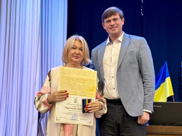 З вдячністю за багаторічну працю: Руслана Вайда отримала відзнаку «За заслуги перед громадою» З вдячністю за багаторічну працю: Руслана Вайда отримала відзнаку «За заслуги перед громадою»