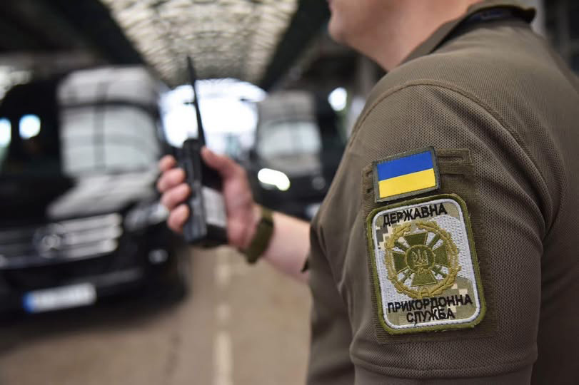 За літо західний кордон України перетнули майже 10 мільйонів осіб За літо західний кордон України перетнули майже 10 мільйонів осіб