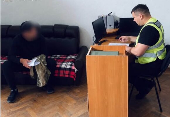 Обікрав будинок на Рогатинщині майже на 269 тисяч гривень: поліцейські Прикарпаття розкрили злочин та затримали підозрюваного