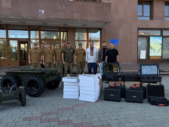 З Івано-Франківська передали допомогу військовим за трьома проєктами Бюджету участі З Івано-Франківська передали допомогу військовим за трьома проєктами Бюджету участі