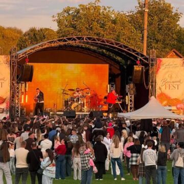 «Весільний FEST» на Прикарпатті вже зібрав понад 2,1 млн грн для ЗСУ