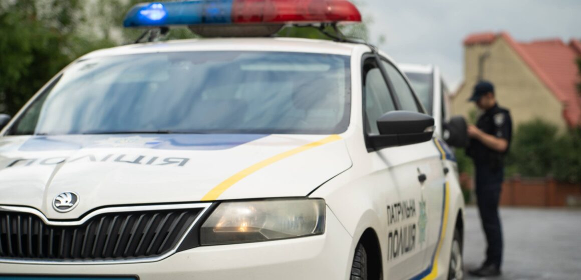 ДТП в Івано-Франківську: нетверезий водій в’їхав у припаркований автомобіль
