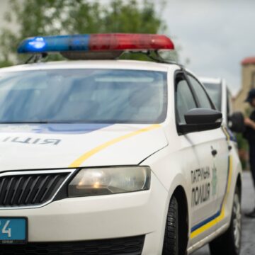 ДТП в Івано-Франківську: нетверезий водій в’їхав у припаркований автомобіль ДТП в Івано-Франківську: нетверезий водій в’їхав у припаркований автомобіль
