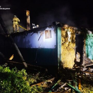 На Калущині внаслідок пожежі житлового будинку загинув чоловік (ФОТО) На Калущині внаслідок пожежі житлового будинку загинув чоловік (ФОТО)