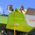 На Городенківщині під час роботи у полі загорівся комбайн