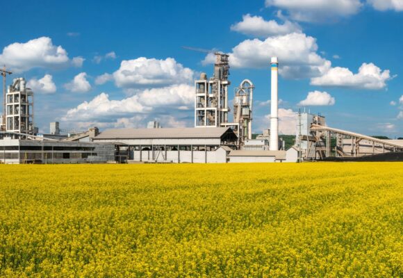 Тайванський промгігант планує купити “Івано-Франківськцемент” та ще три компанії за €750 млн